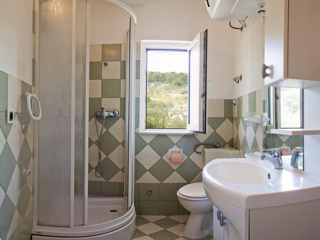 Apartments Villa Annika Slatine Room photo